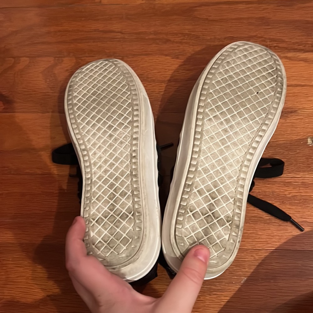 Steve Madden trendy sneaker - Picture 6 of 6